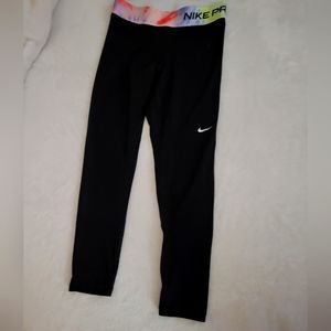 Nwot Nike pro crop leggings size medium black